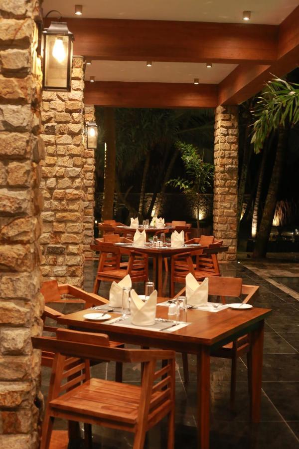 The Rockwall Boutique Hotel Bentota Esterno foto
