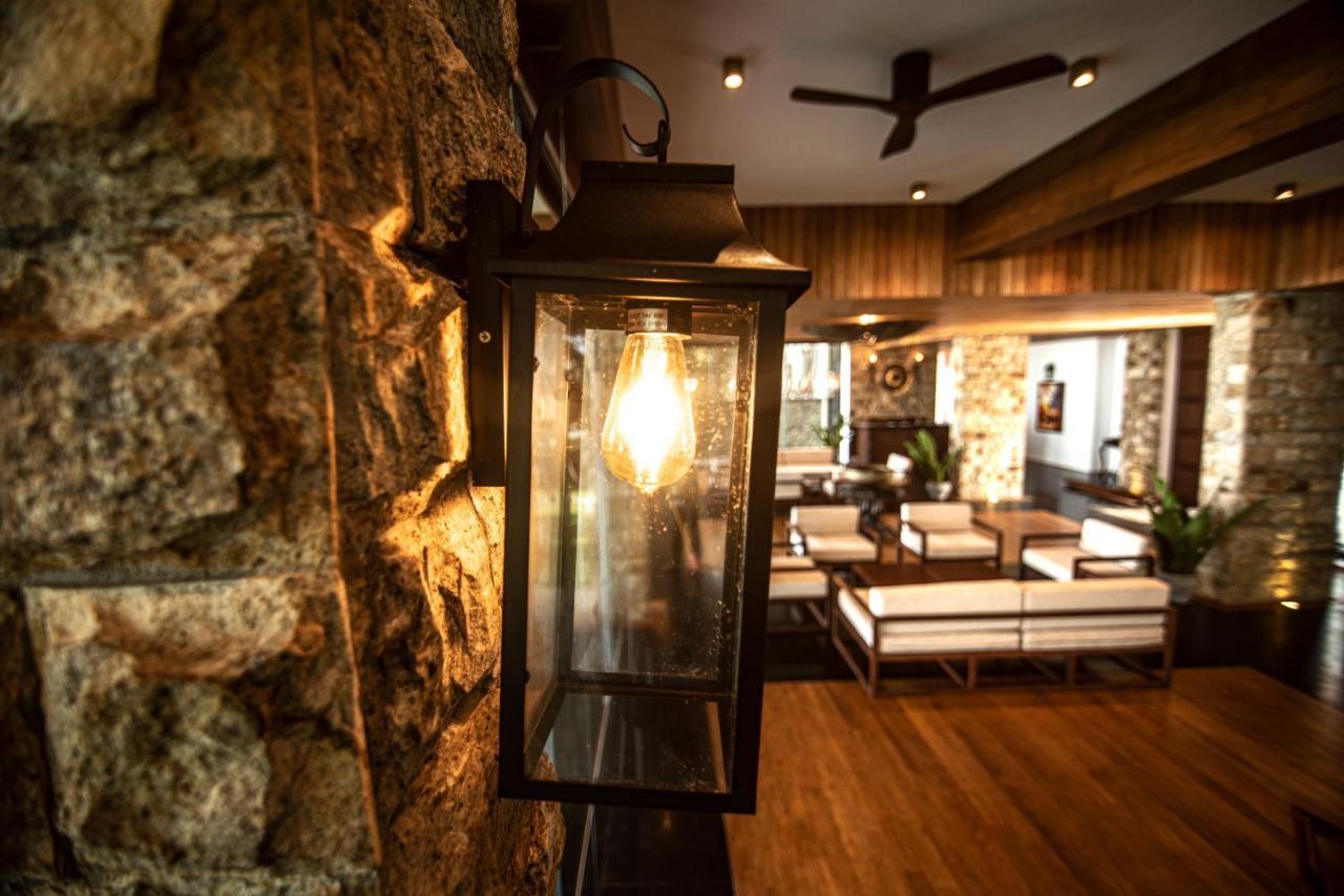 The Rockwall Boutique Hotel Bentota Esterno foto