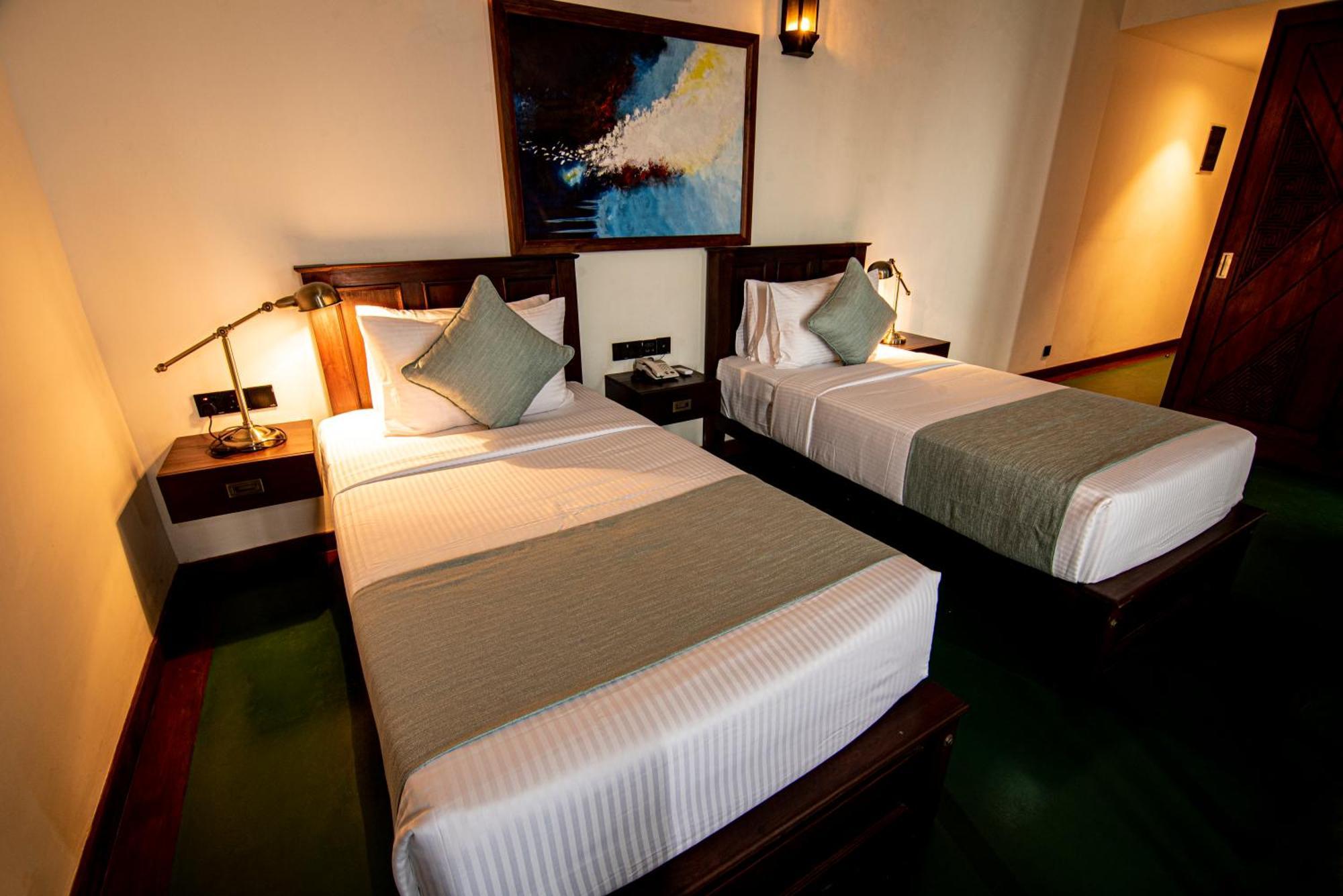 The Rockwall Boutique Hotel Bentota Esterno foto